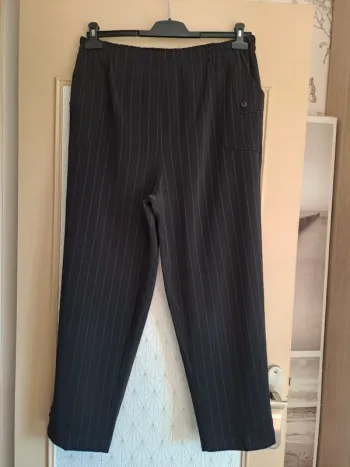 Pantalon femme noir rayé brillant habillé comme neuf T6 = 46