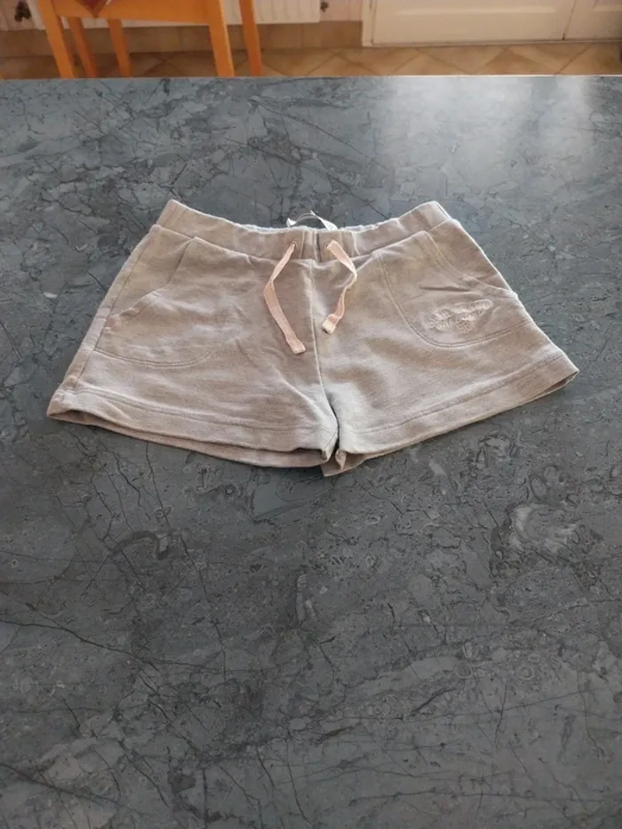 Short 8 ans