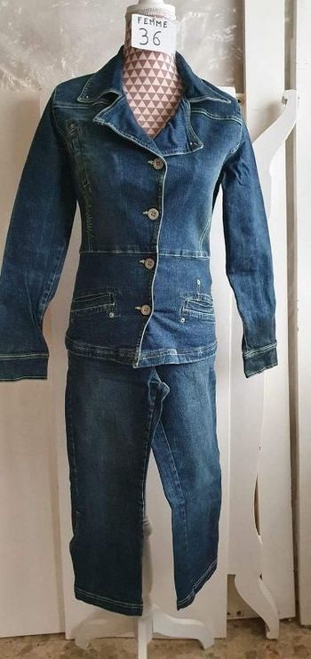Ensemble en jeans,haut en 36 et bas en 38, bleu foncé, en coton et elasthanne, taille standard, form