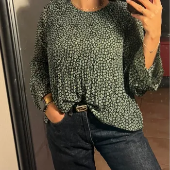 Blouse parisienne super pour le bureau - taille S - très bon état - stradivarius