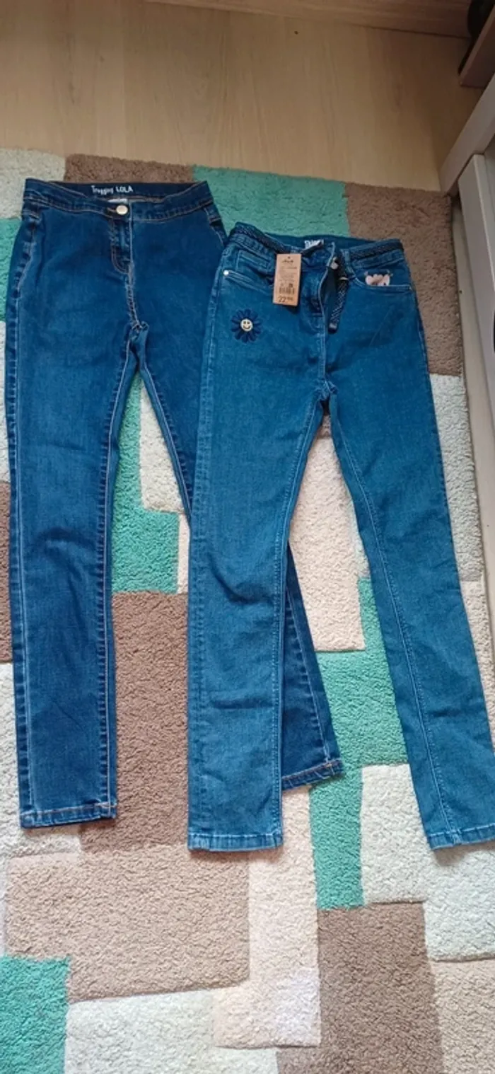 Lot 2 jeans: 1 skinny et 1 tregging fille taille 14 ans tape à l'œil