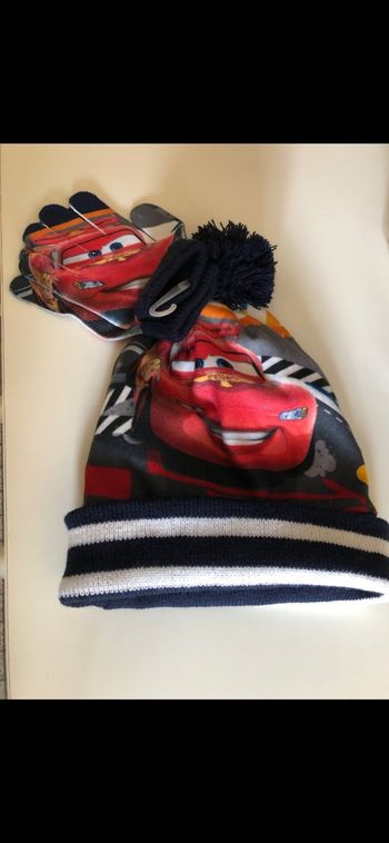 bonnet et gant cars disney 6/8 ans