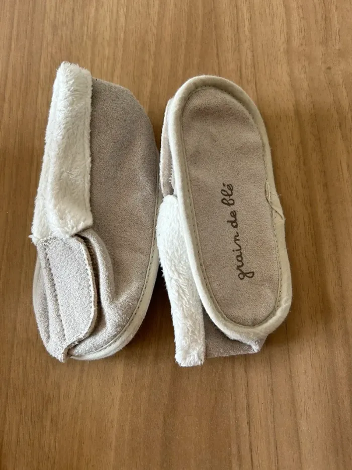 Très gros lot de 5 paires de chaussons / pantoufles bébé - photo numéro 5