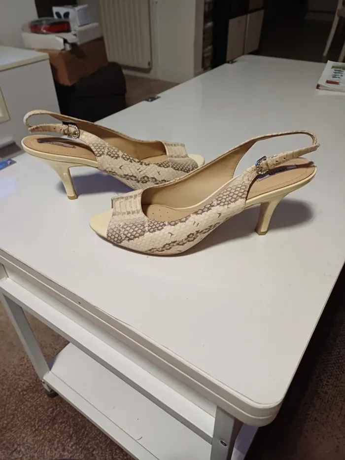 Escarpin Geox femme T 39 - photo numéro 6