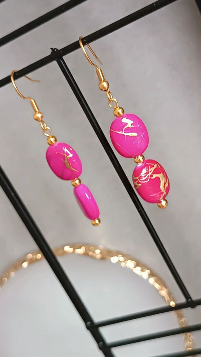 Jolie paire de boucles d'oreilles - photo numéro 2