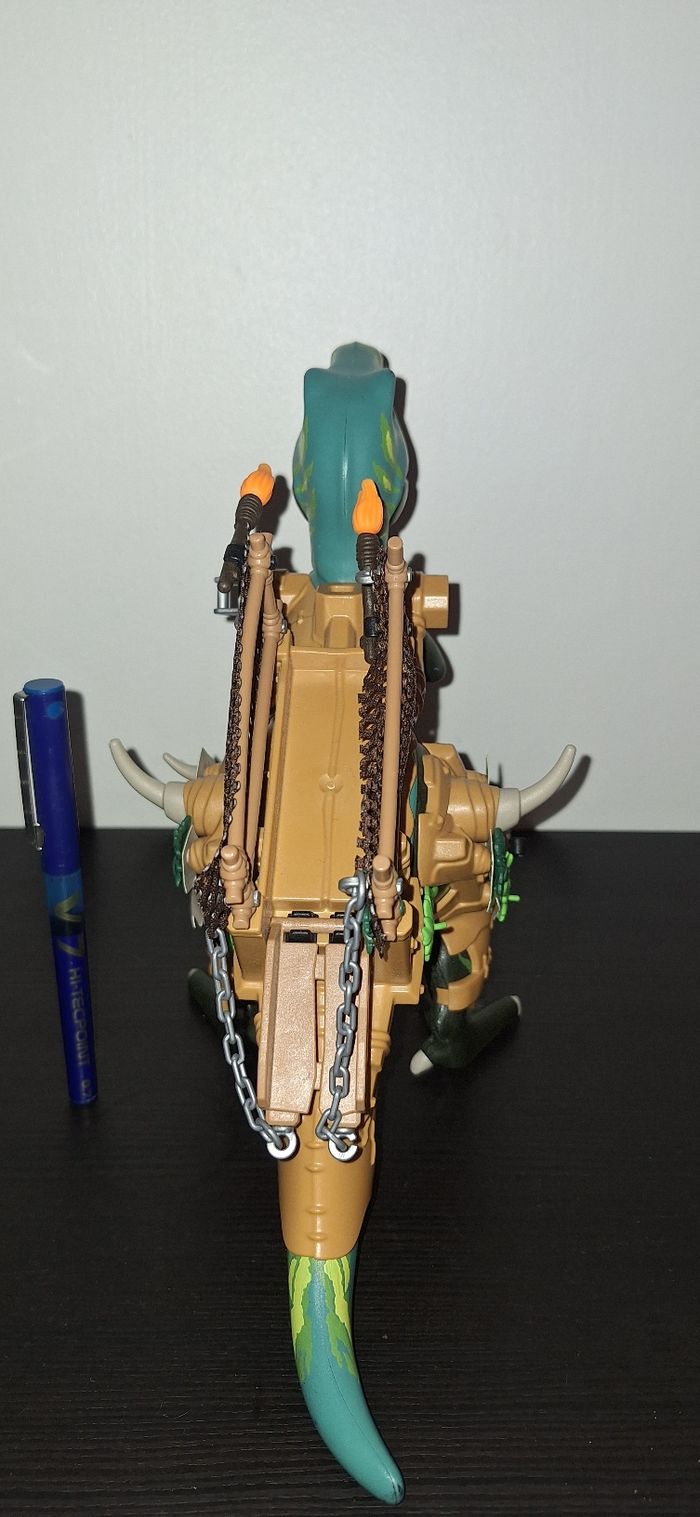 T-Rex playmobile avec son armure taille 20 cm - photo numéro 4