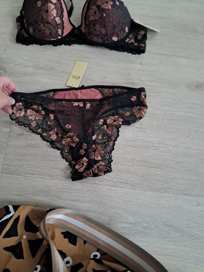 Ensemble lingeries neuf - photo numéro 6