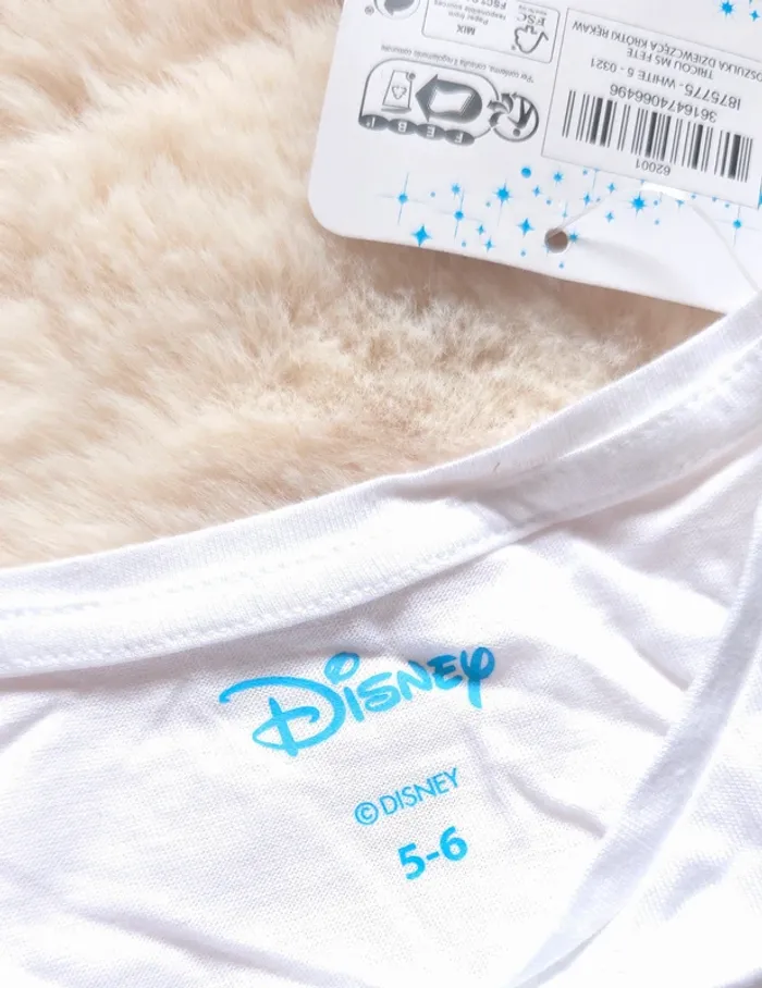 Adorable tee-shirt dumbo 5-6ans disney - photo numéro 2