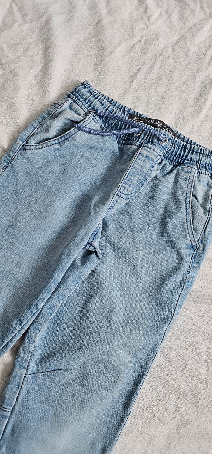 Jean enfant de la marque Primark 10 ans - photo numéro 3