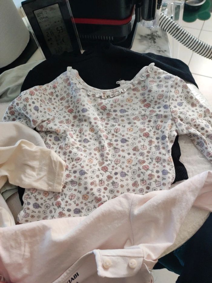 Lot 6 Tee shirt manches longues fille taille 6 mois - photo numéro 3