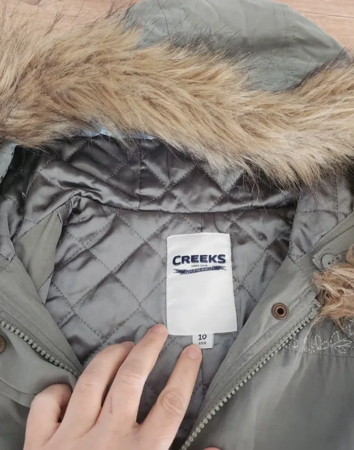 manteau capuche fourrure veste kaki vert Creeks taille 10 ans excellent état - photo numéro 3