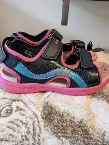 🤩😍💥SUPERBES SANDALES POINTURE 32 GEOX💥ELLES SONT HYPER CONFORT ET DE PARFAITES QUALITÉES💜💜💜💜💜💜