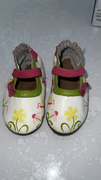 Robeez taille 18 tbeg