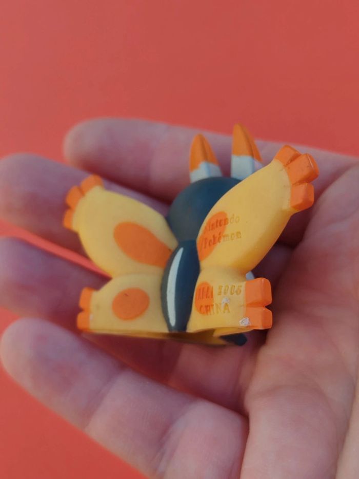 Figurine pokémon - papilord - photo numéro 4