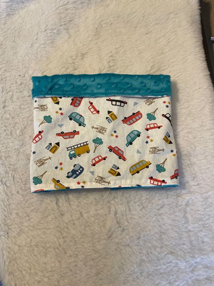 Snoods turquoise voiture