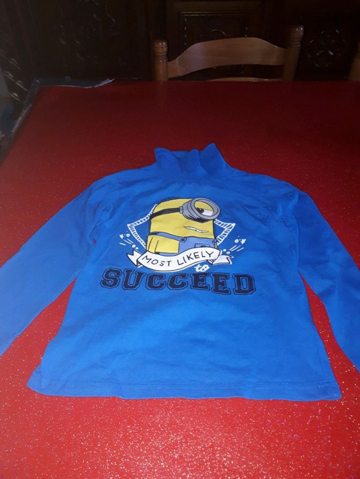 Sous pull minion taille 8ans