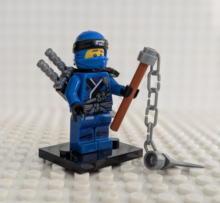 Figurine Ninjago : Jay avec chaîne et katanas, style lego