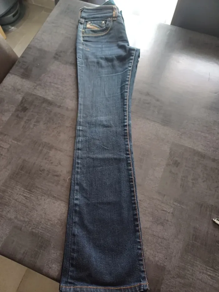 Jeans diesel - photo numéro 3