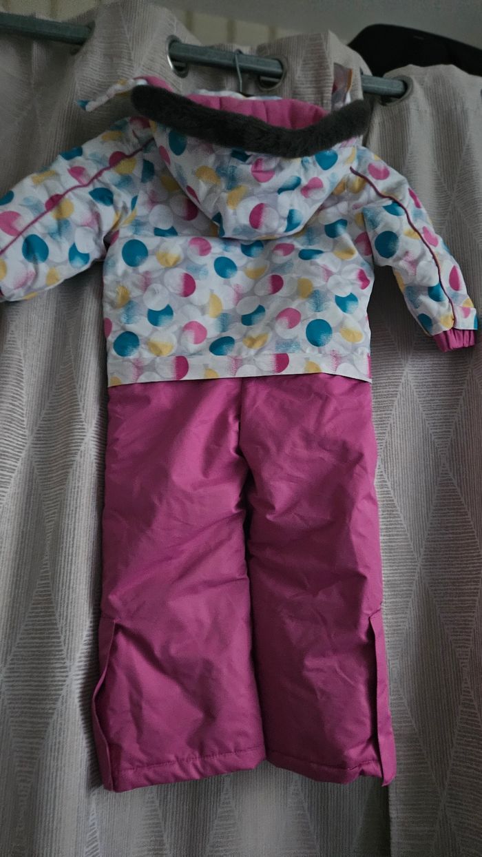 Combinaison de ski neuve 4 ans - photo numéro 2