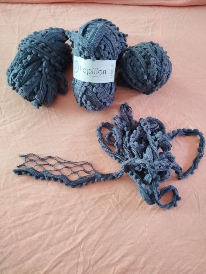 * Lot de 4 pelotes grises Papillon