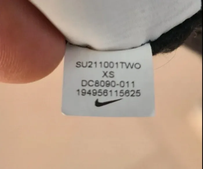 Sweat à capuche Nike taille XS - photo numéro 11