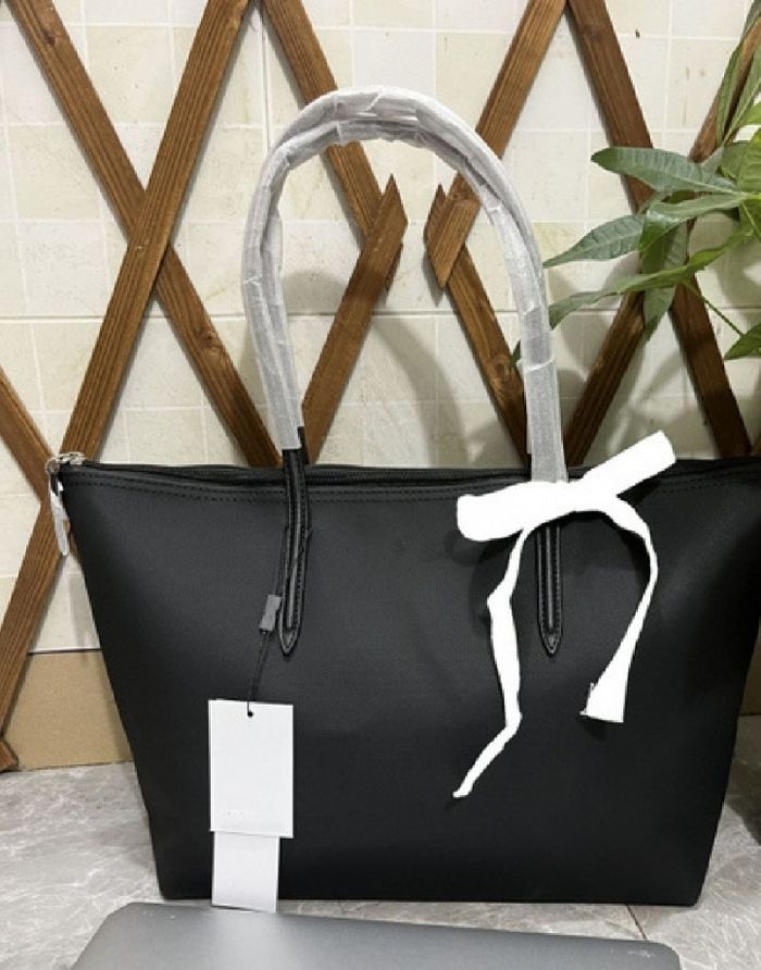 Sac à bandoulière Lacoste taille L femme - photo numéro 4