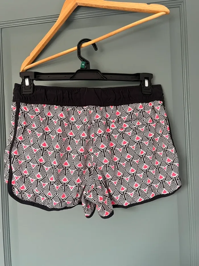 Short décathlon - taille 38 - photo numéro 2