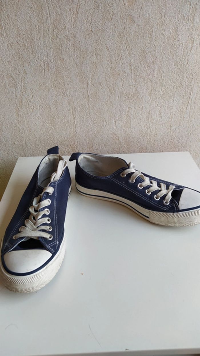 Chaussure bleue - photo numéro 4