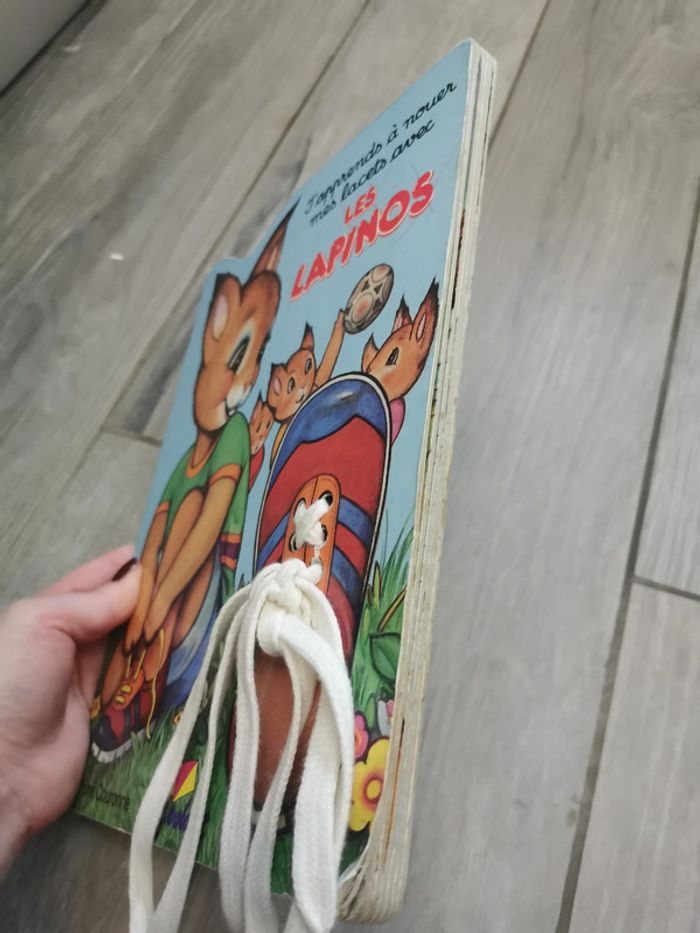 J'apprends à nouer mes lacets avec Les lapinos - photo numéro 9