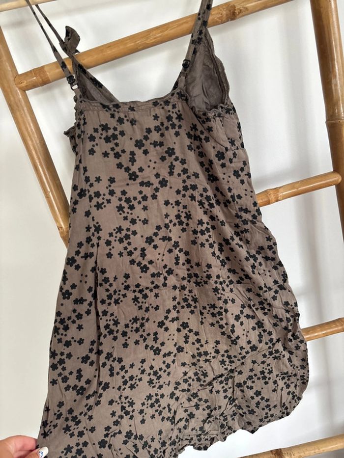 Robe à fleurs à bretelles taille 34 - photo numéro 8
