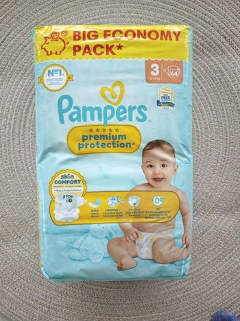 Couches Pampers Premium Protection taille 3