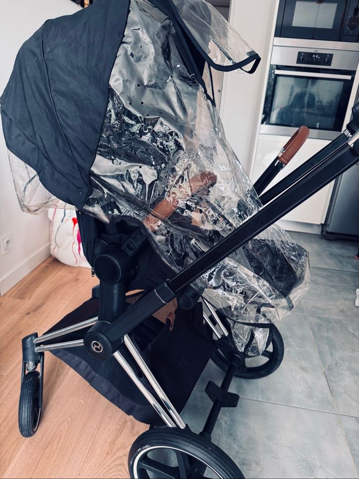 Priam 4 année 2023 poussette cybex + Nacelle très bon état - photo numéro 10