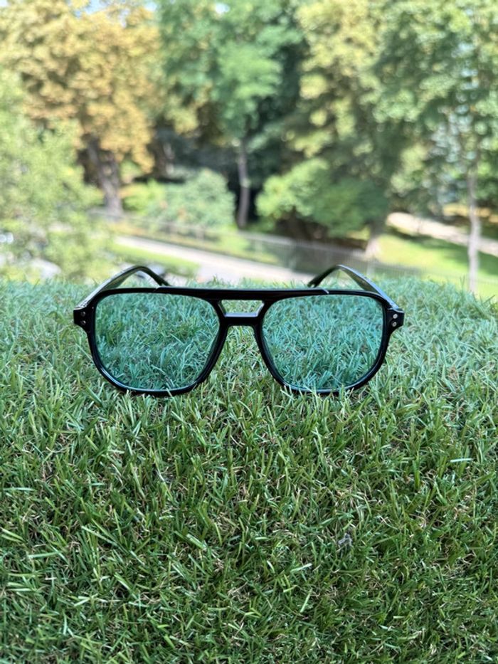 Lunette de soleil - photo numéro 4