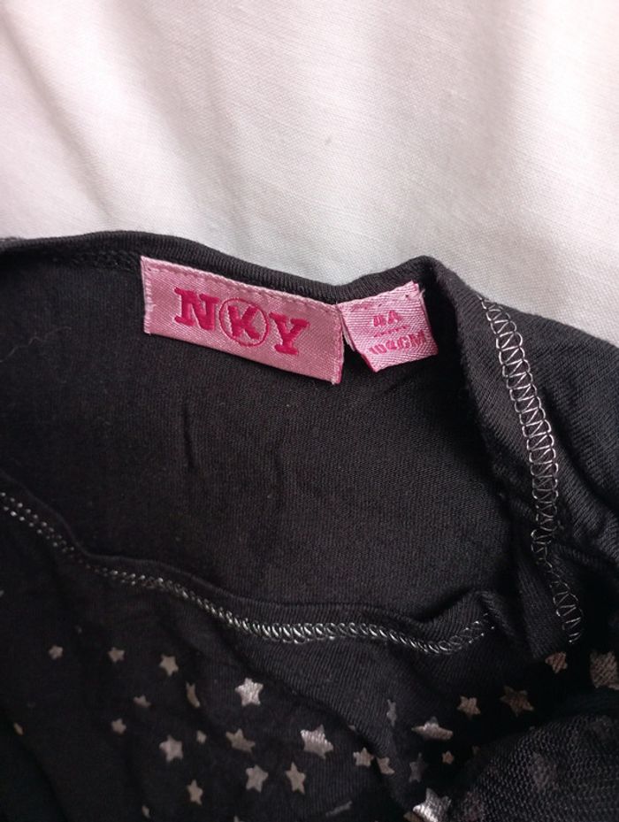 Lot 5 jupes et 1 robe marques diverses 4 ans 20€ neuf - photo numéro 6