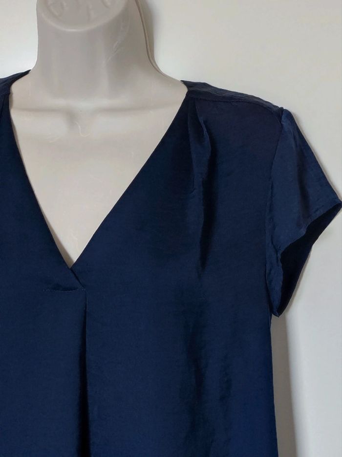 Tee-shirt satin col V bleu marine / H&M - 34/XS - photo numéro 4