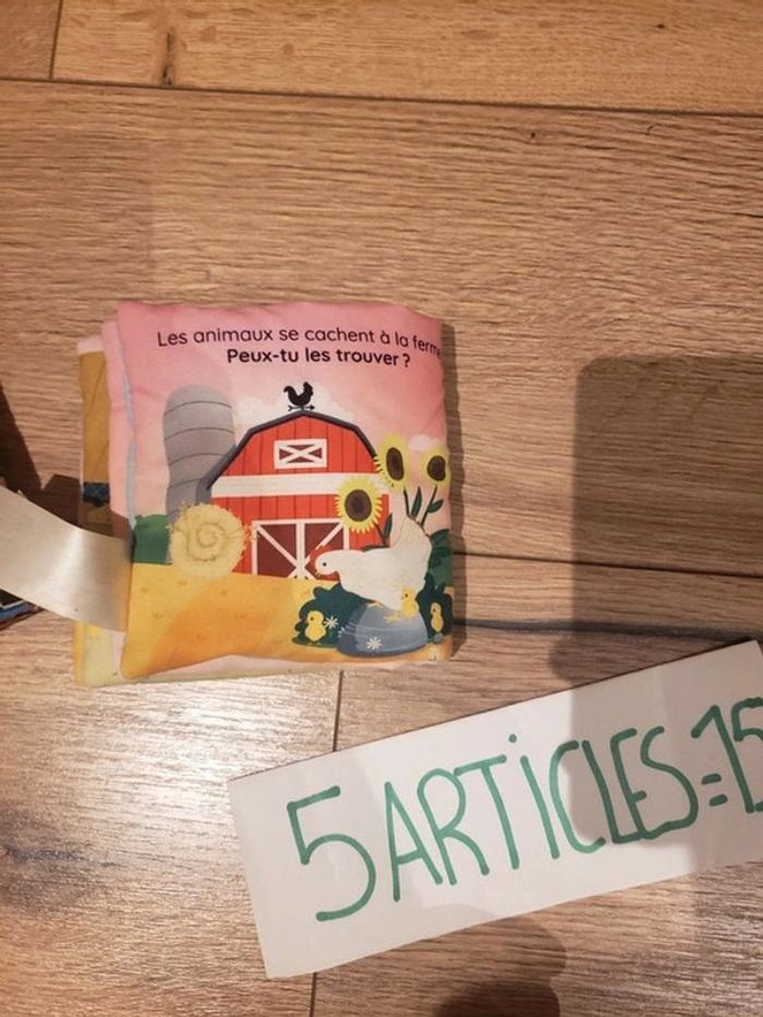 Lot livres tissus d'éveils avec matières bruits, mon premier tout doux et qui se cache à la ferme - photo numéro 6
