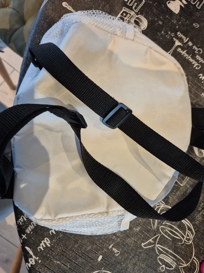 Petit sac a dos - photo numéro 4