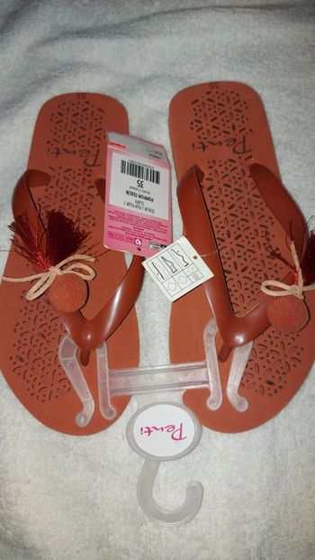 Tongs fille ou femme neuve