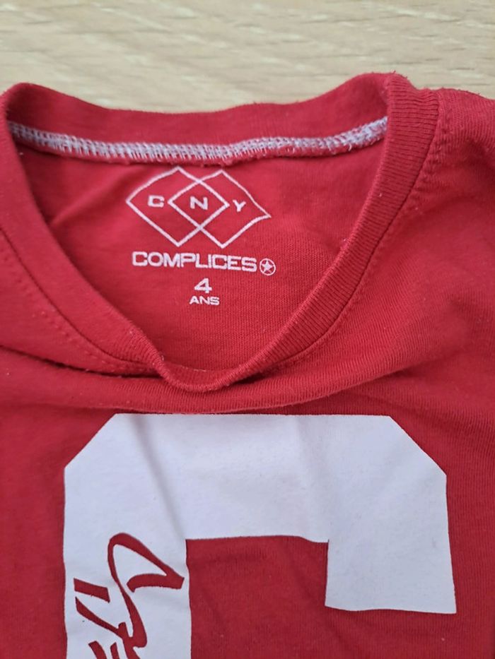 T-shirt 4 ans annonce 9 - photo numéro 2