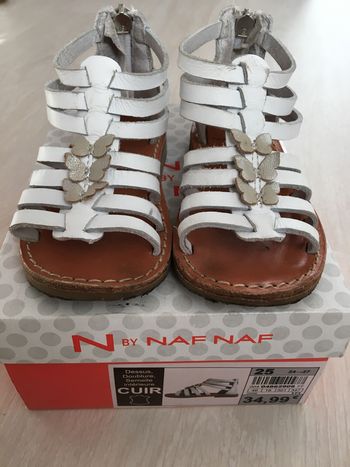 Sandales cuir blanches T25