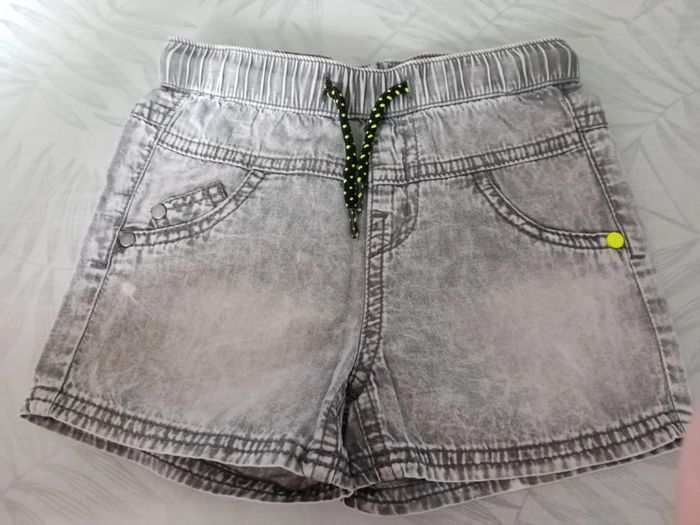 Short kiabi 18 mois