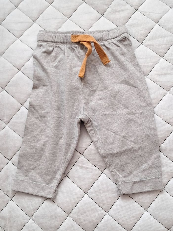 Pantalon fin gris 62cm