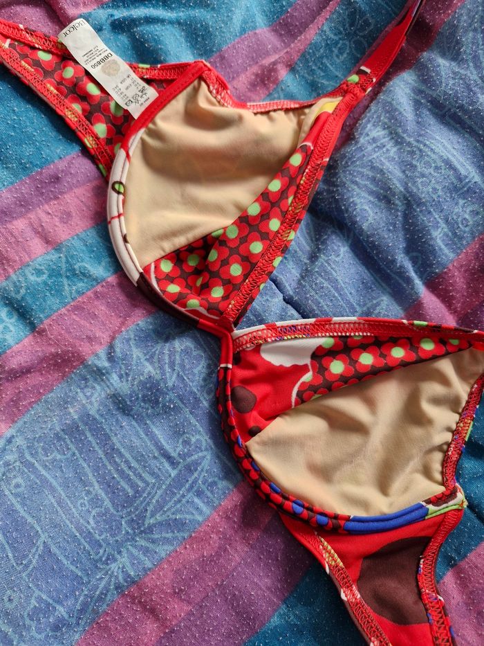 Joli bikini a armatures rouge effet patchwork - photo numéro 7