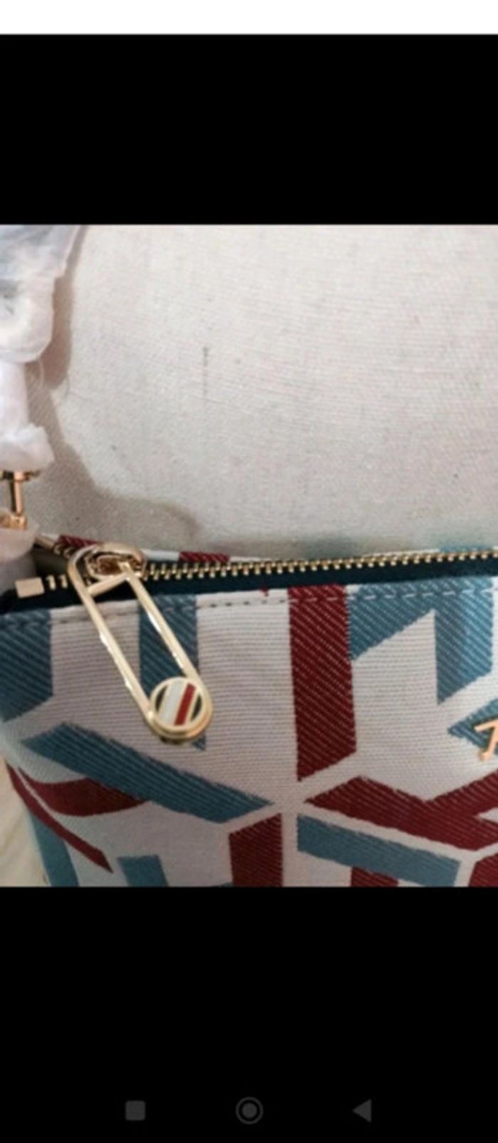 Sac Tommy Hilfiger neuf avec étiquette, - photo numéro 2