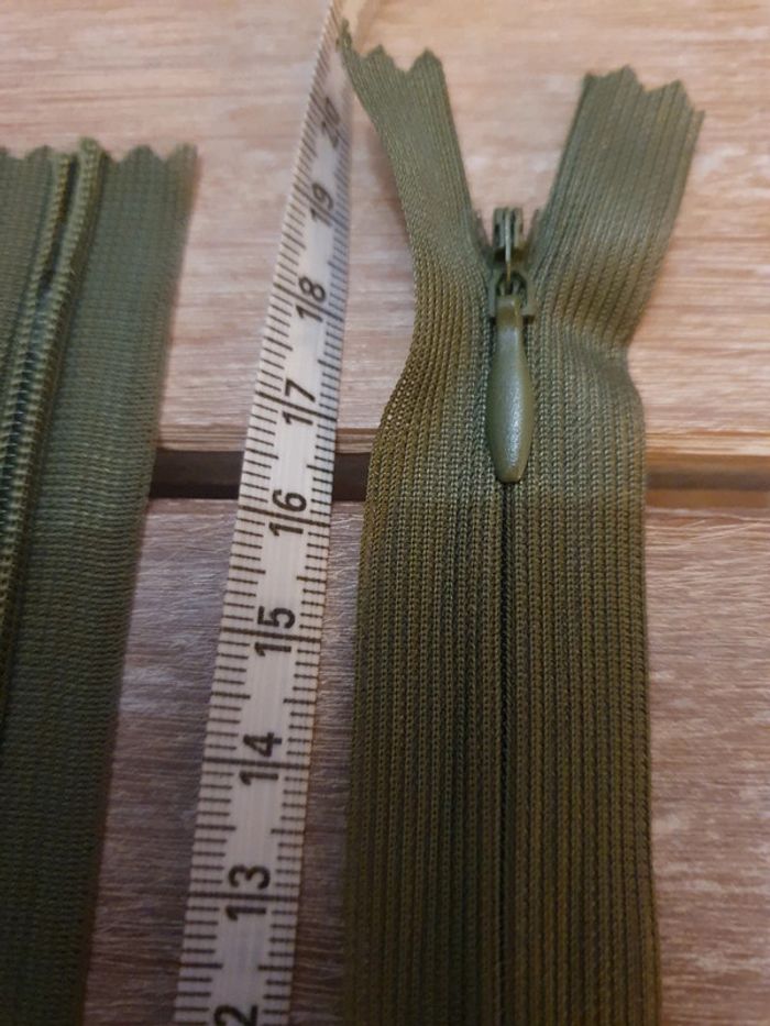 Lot de 10 fermetures éclairs couleur Kaki 18 cm - photo numéro 4