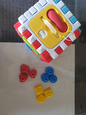 Cube d activité musical