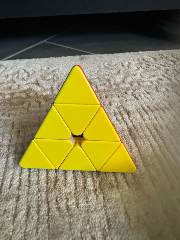 Rubik’s cube pyramide - photo numéro 2