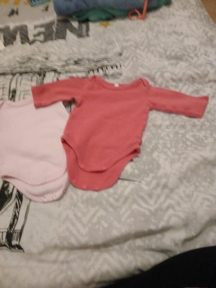 Bodies 3 mois - photo numéro 3
