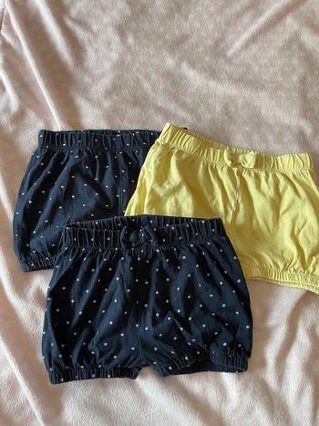 Lot 3 shorts 12 mois Kiabi