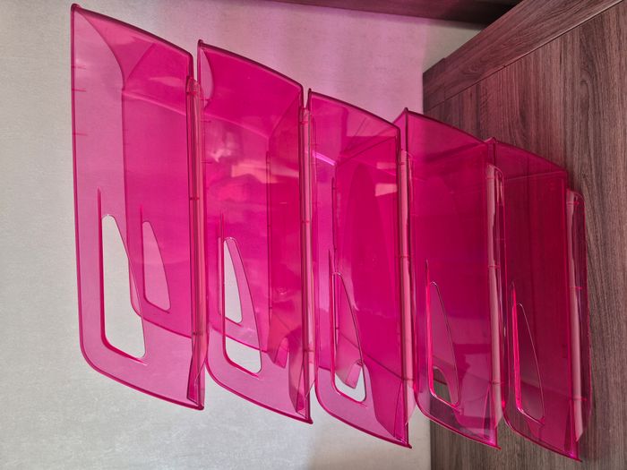 Lot de 5 bannettes empilables couleur rose vif - photo numéro 6